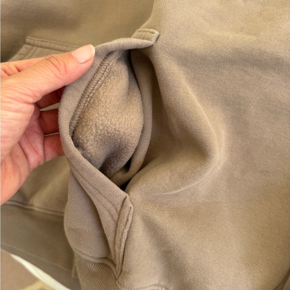 Aritzia Taupe Sweatfleece Set: Raglan Sweatshirt  & Sweatpants - Picture 6 of 10